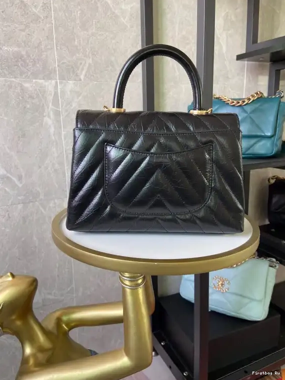 First Bag Ru CHANEL HANDLE BAG COCO 0606